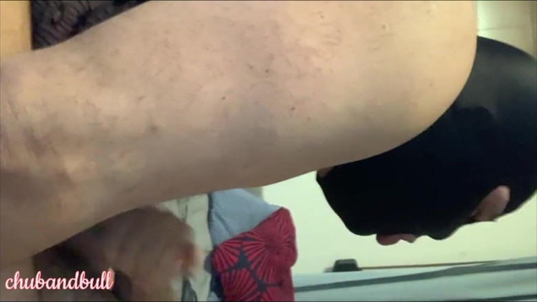 Chub_Bull: Mi puta sumisa me ordeña