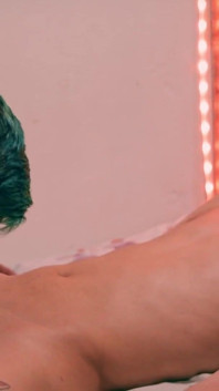 Sexy Twink Magic C Tvrdě šuká zadek Camilo Brown s jeho velkým ptákem a střílí jeho náklad na zadek