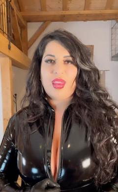 LadyAyse5: Líbí se mi zvuk Oft Latex
