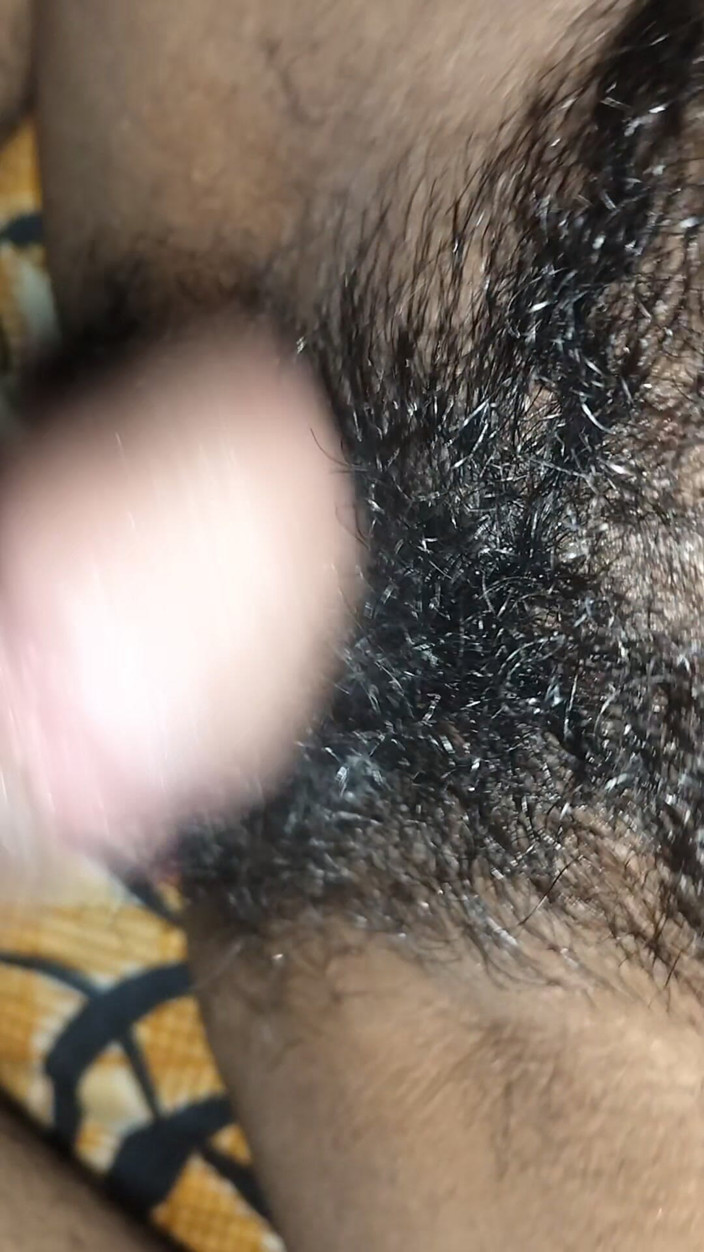 BR50451: Desi Bhabhi's Ass Hit