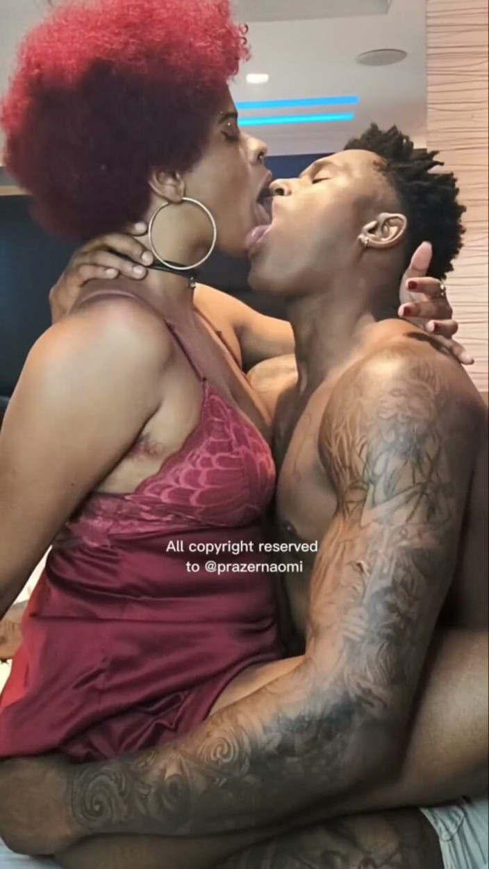 Prazer Naomi: Kissing Intensely, with Spit and Lots of Drool