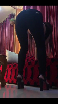 Dans sexy cu fată din Cambodgia, corp sexy