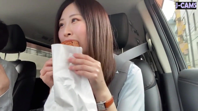 J-Cams: Sorotan Terkepung. Wanita kantor mendambakan setiap tatapan menatap bagian 4