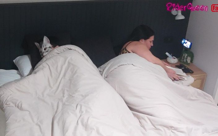 Riderqueen: Onverzadigbare bbw-stiefmoeder, alleen fans in slow motion