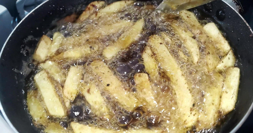 PABLO N3GROBAR: İri güzel kadın mutfak kölesi