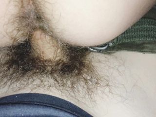 Hairy couple: बस ड्राइवर ने बालों वाली चूत वाली लड़की को चोदा जबकि बस में कोई नहीं गया है और उसने अपना लंड चूसने के लिए दिया