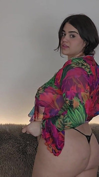 Un'altra edizione di prova nuda haul top