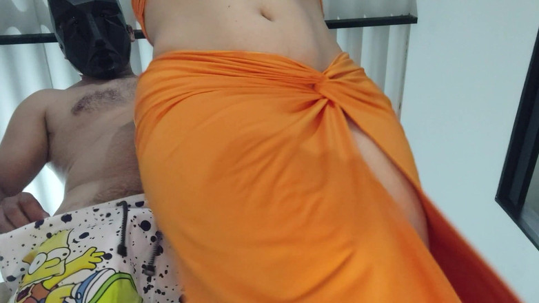 Placer Amateur: 내 이복 여동생에게 전화를 걸어 그녀에게 사정할 때까지 그녀를 존나 발정나게 따먹어