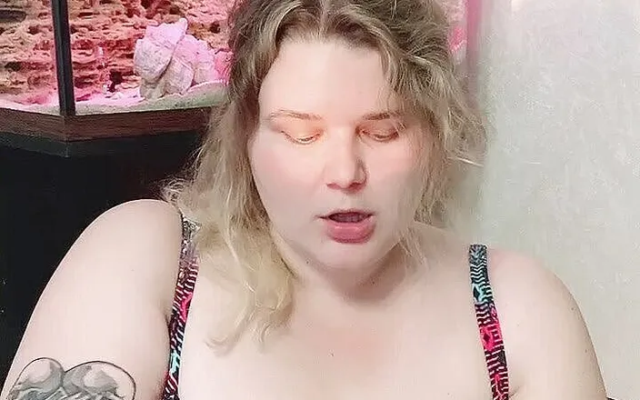 Peach Desert: Classmate gives first blowjob