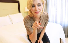 Propertysex Piękna blondynka agent nieruchomości chce przelecieć rączka