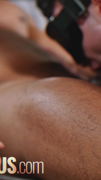 Trío musculoso interracial