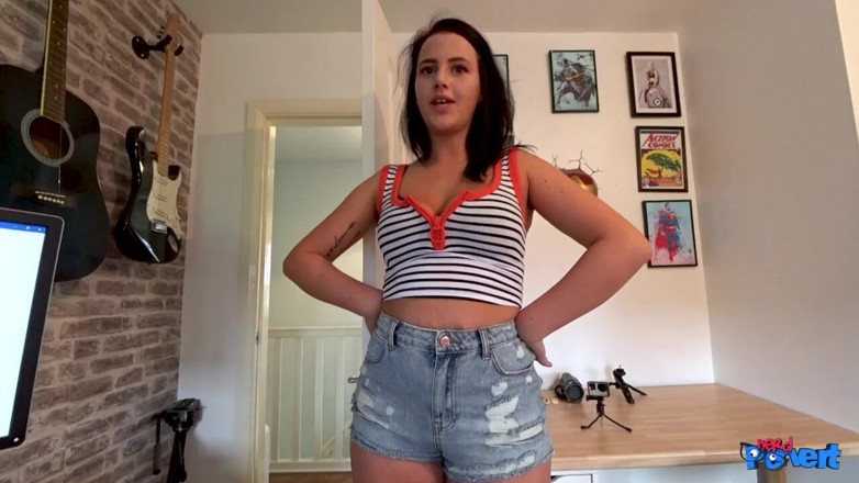 Nerd Pervert: Abbie Price - den motvilliga avsugningen