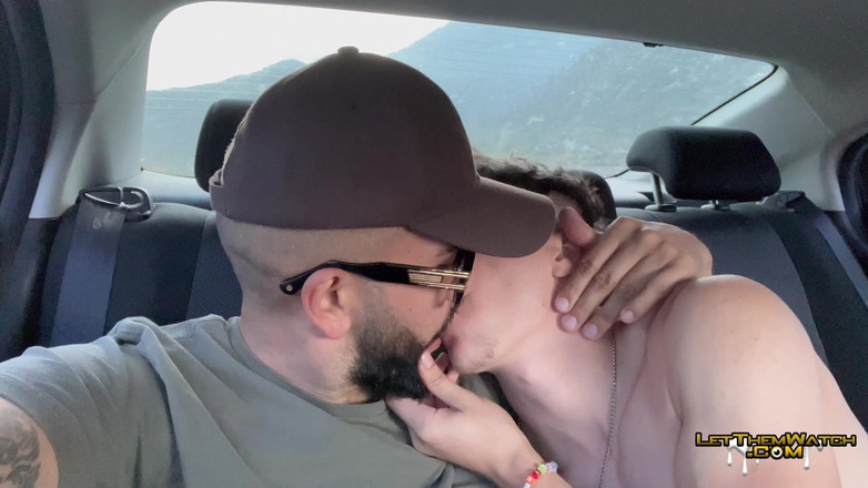 Let them watch: Gay seks anal gay tanpa editan di depan umum!