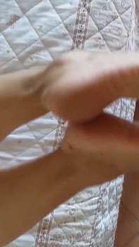 Moglie bionda matura gode di giochi sessuali