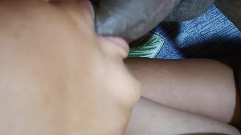 Catchybusty: 德西女孩想要在她的地方重口味性爱