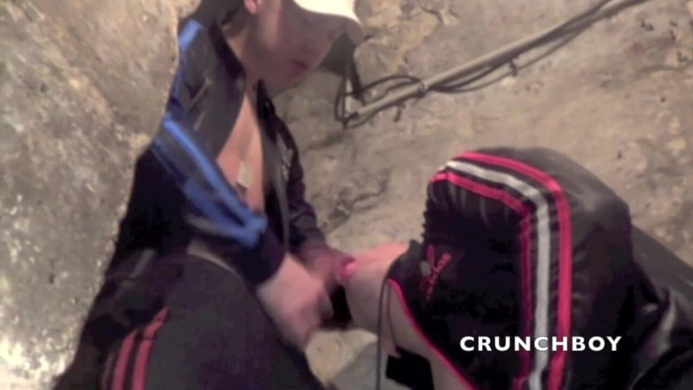 Sneaker gay: Matt Kenedy fucked by Arab with sneaker's domination