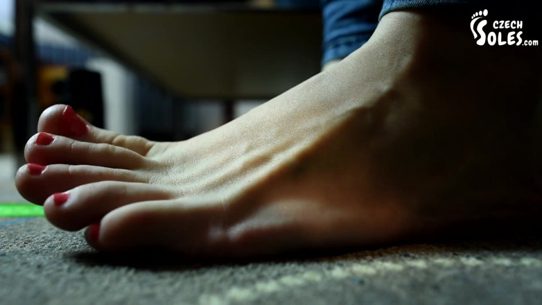 Czech Soles - foot fetish content: Foot measuring with Czech footgirl Ivet