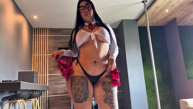 AlejandraGarciax: Big-butted Student Lets Her Ass Be Filled with Cum to...