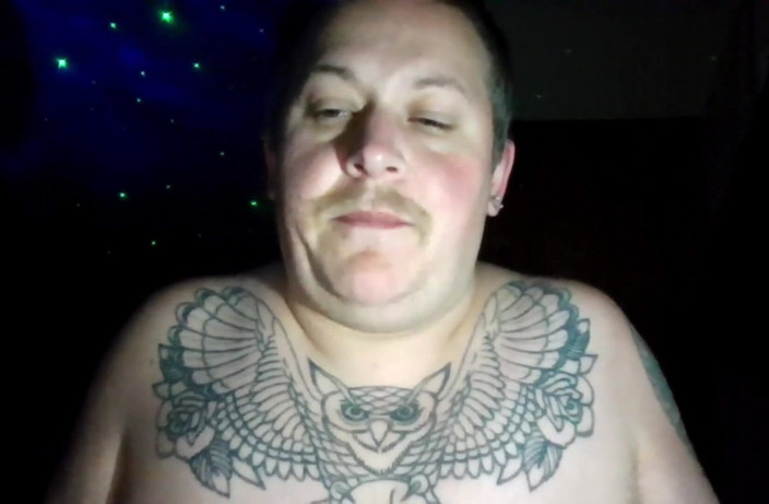 SoftBakedAfterDark: Gros trans excité - chevauchage et corde