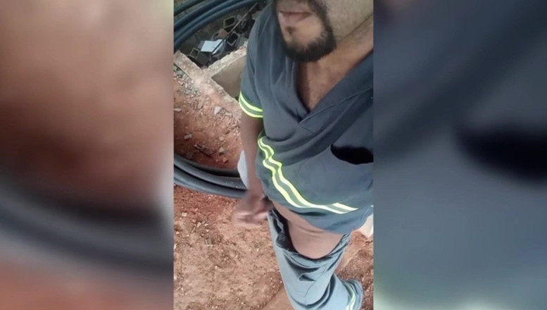 TheBlacKHunterr: Thủ dâm ẩn giấu tại nơi làm việc