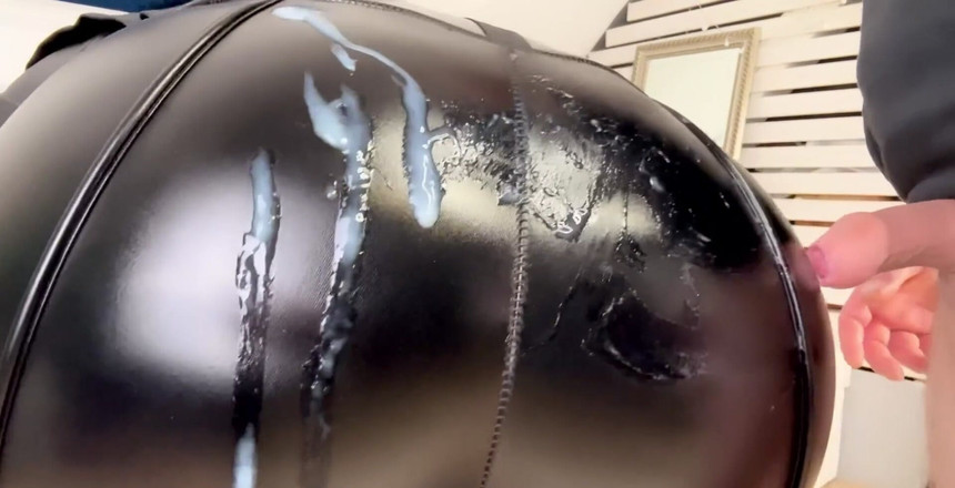 LadyAyse5: Leahter leggins'te ateşli seks kaseti, sana dm gönderdikten sonra bahşiş...