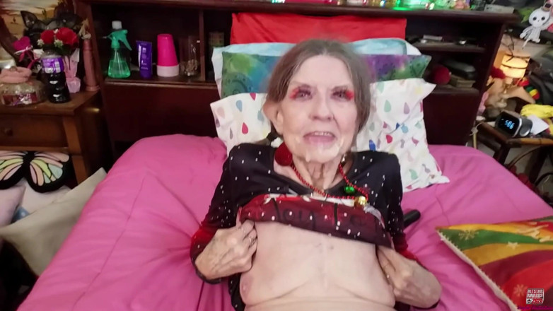 Sexy Sandra N Sir Christopher: Sukienka bożonarodzeniowa 2025 bankomat twarzy