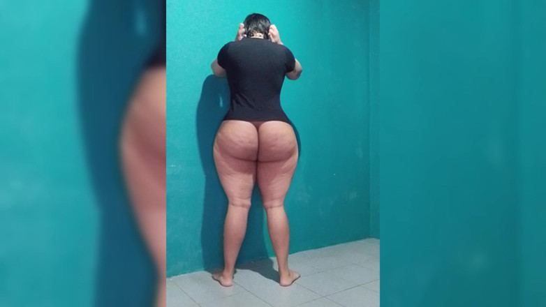 Sissy sapeca studio: 她的屁股可以容纳我所有的大黑屌