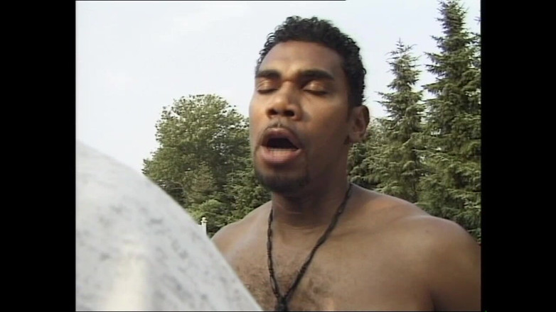 Deutschland porn: Eine dünne MILF hat harten sex im badezimmer