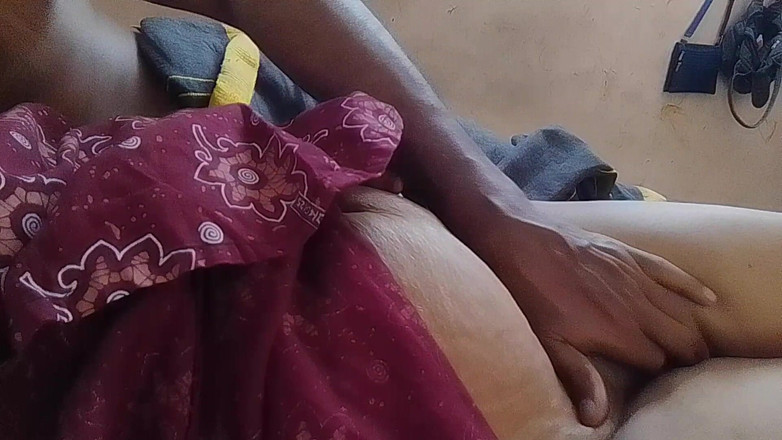 Bijukumar: Indiano marido e esposa têm romance