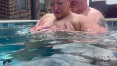 Lady O: Ficken im pool