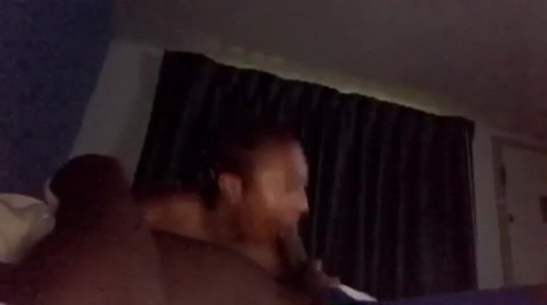Fijii pornbox: Ebony Big Ass Booty Love Deepthoat Prosí o dobrý trénink...