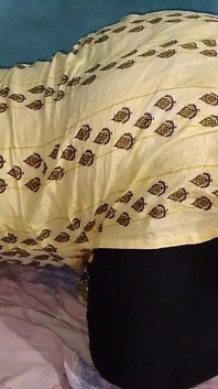 Une employée BBW sexy à gros cul veut une sodomie du patron du bureau parce qu’elle n’est pas mariée, fille sensuelle