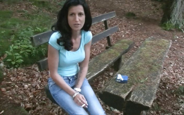 Melanie-Fox Private Videos: Áspero anal follada en el bosque