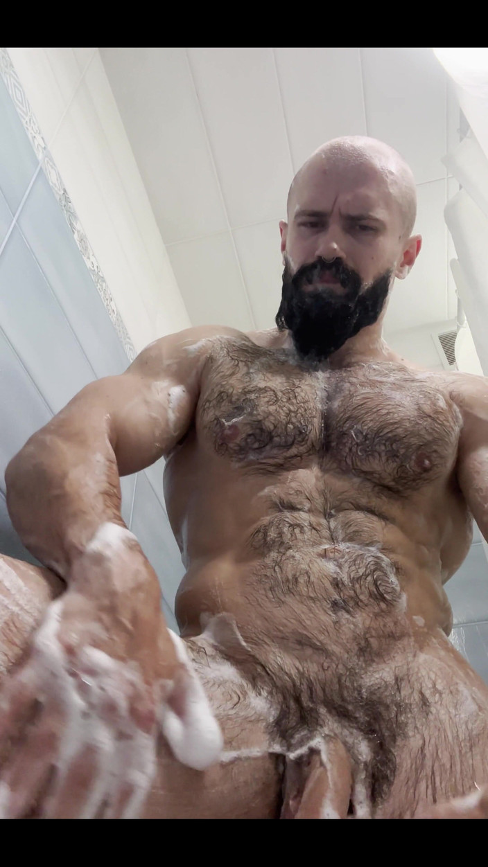 Mister Stone: O kadar ateşliyim ki duş bile ıslanıyor