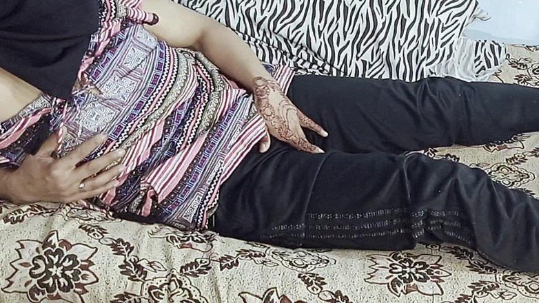 Netu: Really Indian Hot Wife Wearing Arabic Hijab on Live Webcam...