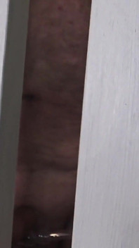 Cage-sklave muss nach elektrobestrafung pisse trinken!