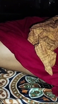 Very Cute Indian Sexy Housewife Husband and Sex Enjoy Very Cute Sexy Lady