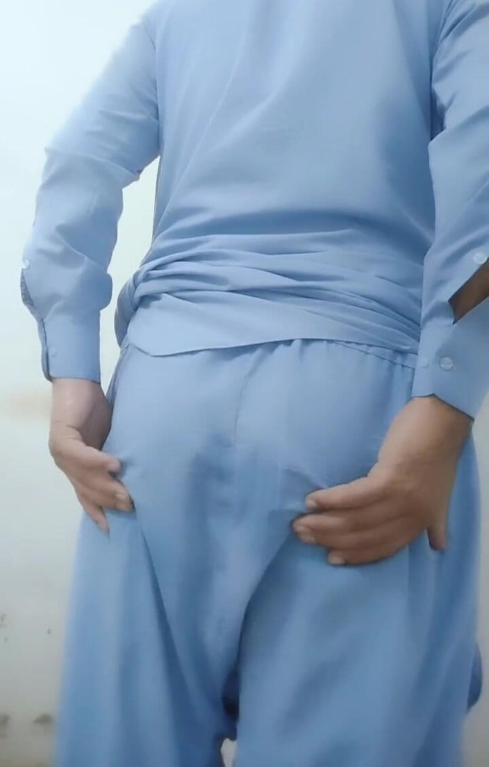 khanpathan2: Pakistani Desi Shalwar Kamees Boy Show His Beautiful Ass