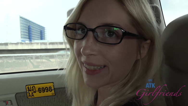 ATK Fans (Girlfriends): Virtueller urlaub Bangkok mit Piper Perri 1/6