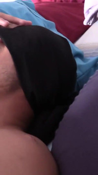Kluk s klukem, který dostane výprask na zadek