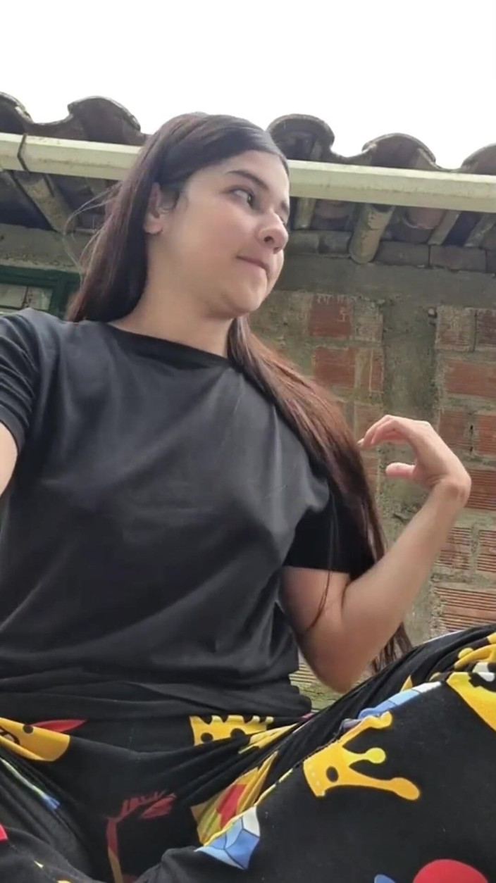 Yulieth Gomez: Yulieth Gomez Touches Herself in Her in-laws' Parking Lot and...