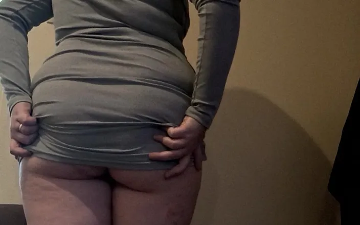 Fuckevelien: A fan ask for a private video