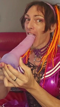 Jasmine Dlight Deepthroats Her Own Cock