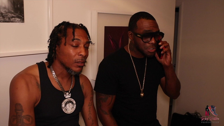 Red bottom productions: Гаряча дружина вчотирьох