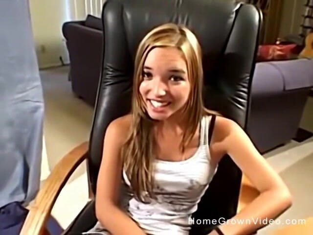 Homegrown Oral: Sandy Sweet uczy się głębokiego gardła