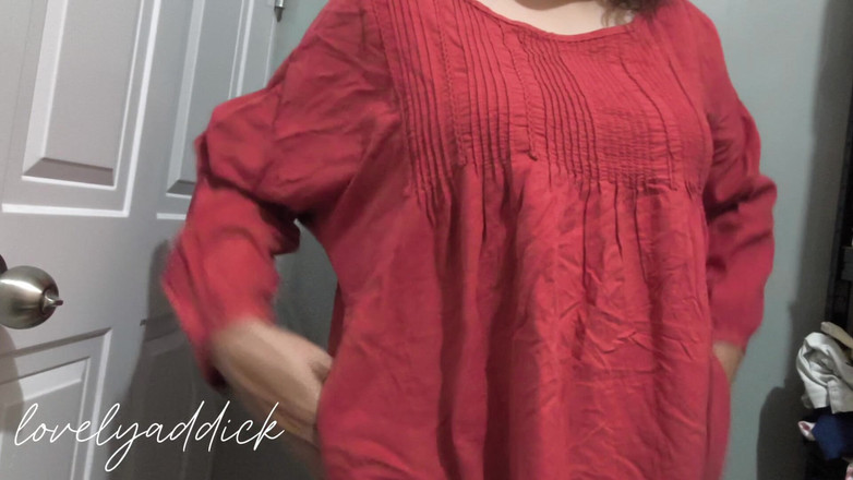 Lovelyaddik: Setelah mandi mencari apa yang cocok untukku.