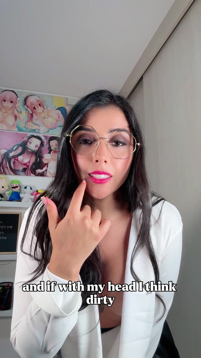 linahenaossx: Bakış açısıyla Latin Öğretmeni Anatomi Dersi Veriyor, Kocaman Göğüsleri Ve Poposuyla