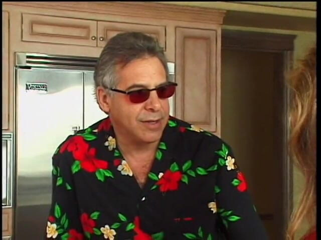 Big in Asia: Сексуальную телочку трахают в розовую щель