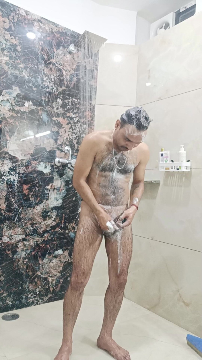 Rajasthani-old-lover: Indiano homem sexo e show chuveiro sapato e mastertação