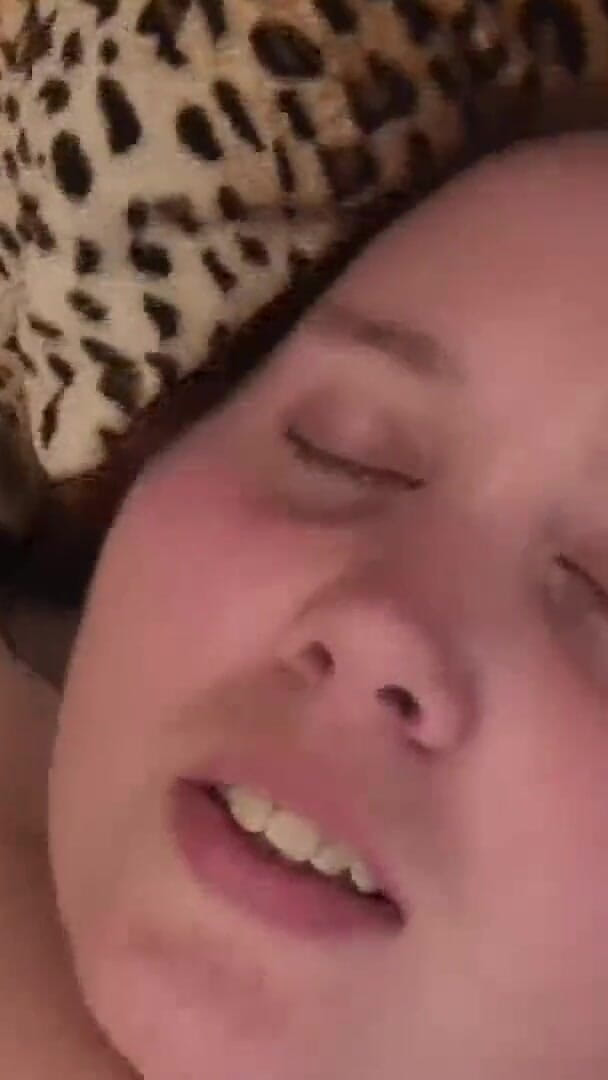 BBW sucks and rides guy's big rod (BBW Zone)